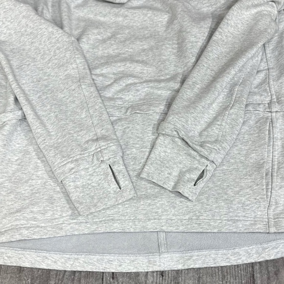 Lululemon Find Your Unwind Pullover in Heathered Core Ultra Light Grey [T16] - Picture 4 of 9